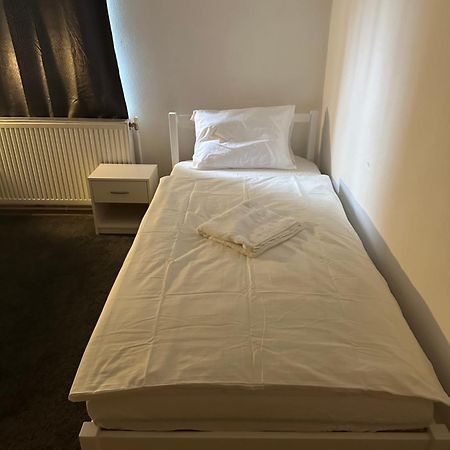 Adelin Vienna Hostel Bagian luar foto